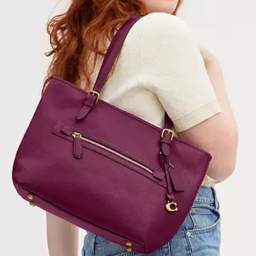 Authentic COACH 1941 pebbled leather zip top Tote - Picture 13 of 15